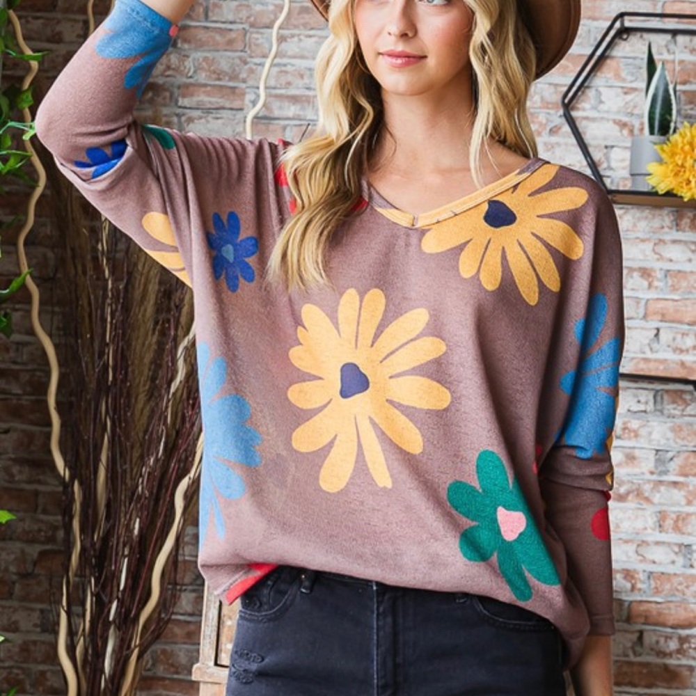 B129🌺Flirty+fun oversized mocha Daisy  on-trend top adds a happy vibe2every day - Picture 9 of 12